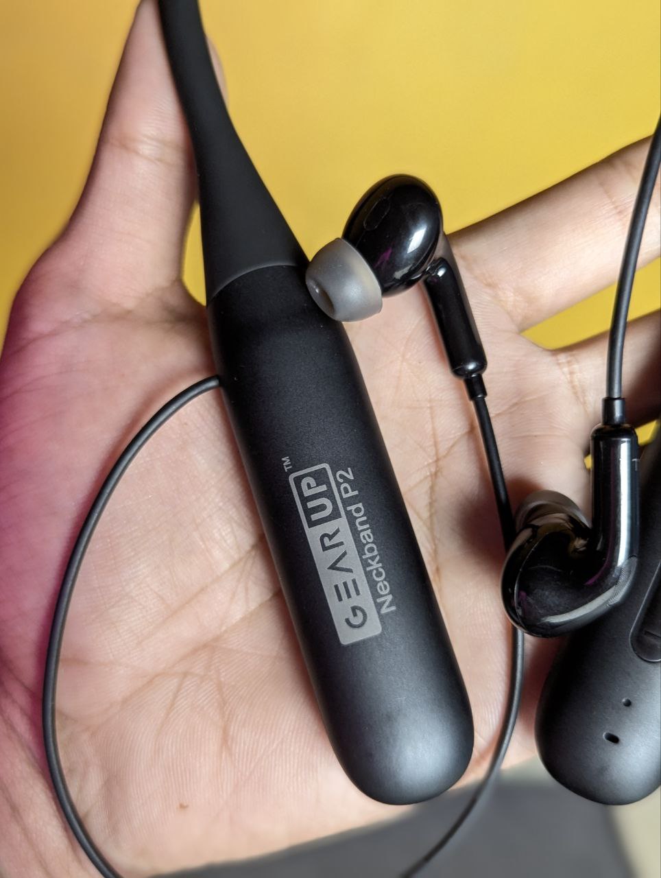 gearup neckband p2 – black gearup neckband p2 – black